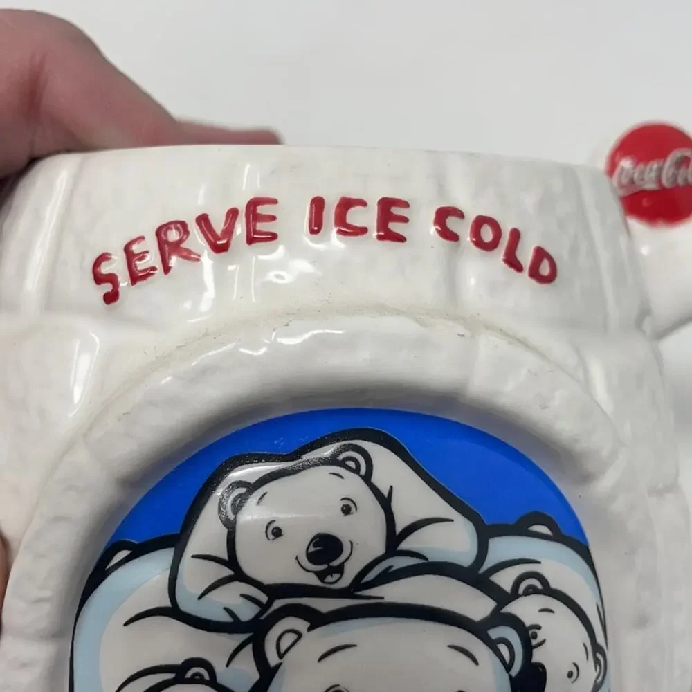 Vintage 2005 Coca-Cola polar bear igloo mug